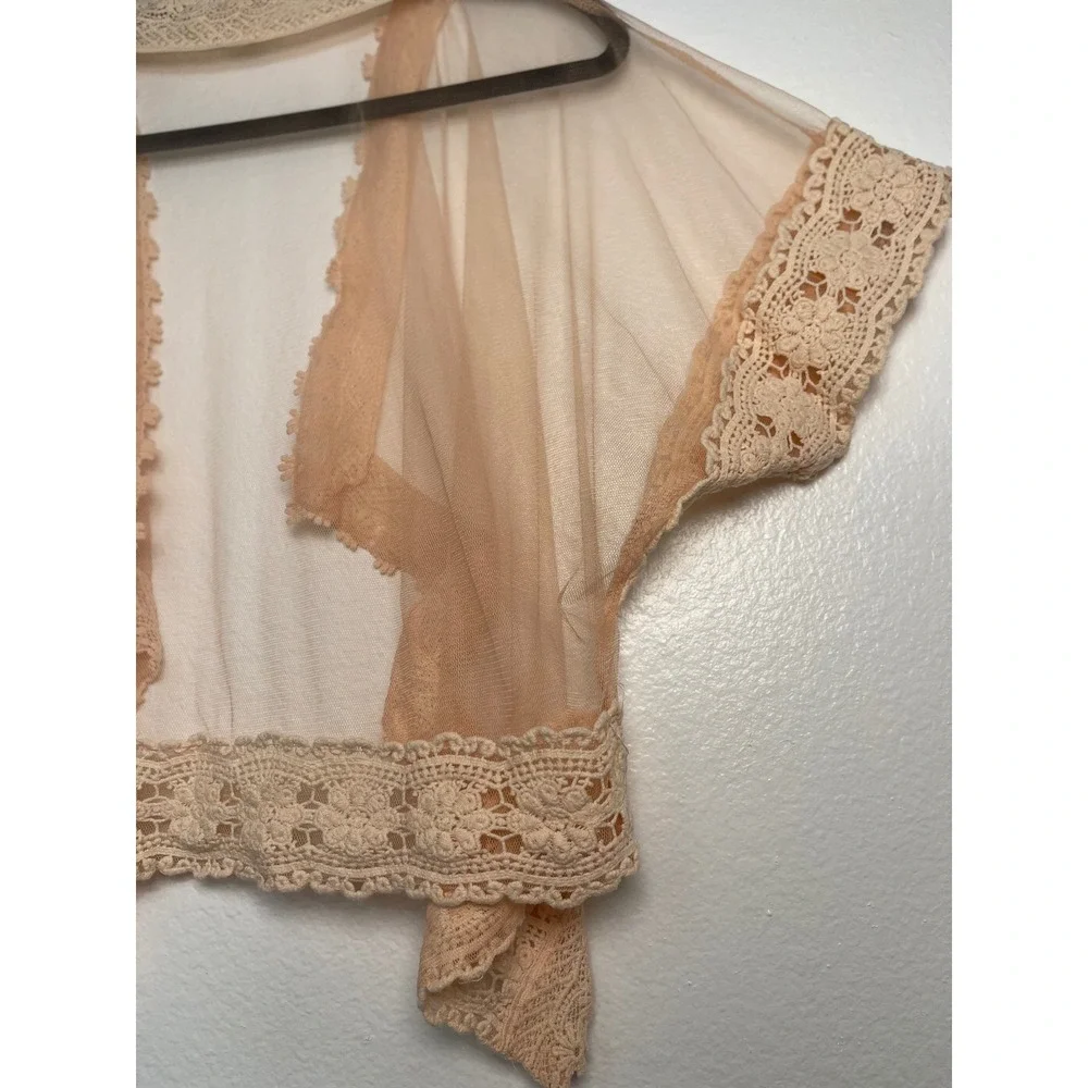 Boutique Forever 21 Peach Mesh Crochet Lace Trim Shrug Bolero Short Sleeve Small